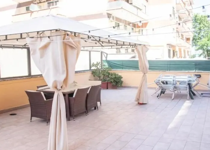 La Terrazza Nel Centro "appartamento Con 2 Stanze E 2 Bagni' Roma