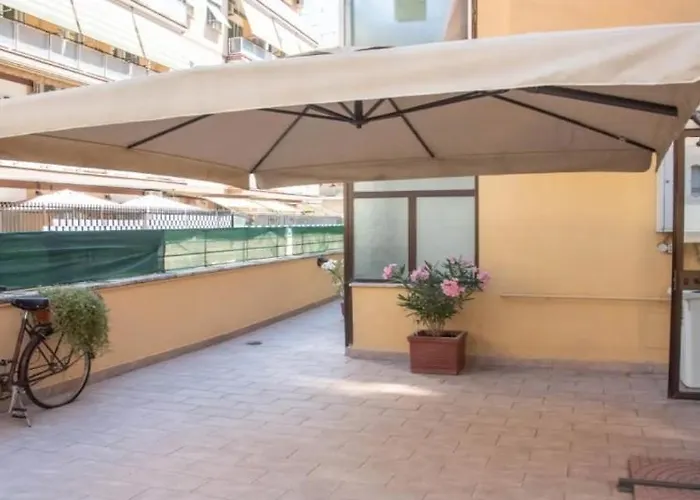 La Terrazza Nel Centro "appartamento Con 2 Stanze E 2 Bagni' * Roma