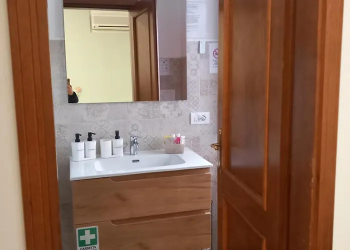 La Terrazza Nel Centro "appartamento Con 2 Stanze E 2 Bagni' Pansiyon